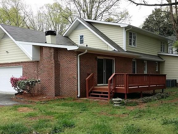 4th image of 2565 Fieldstone Dr SE