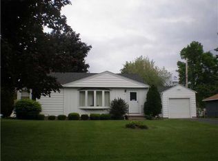 30 Rumson Rd, Rochester, NY 14612