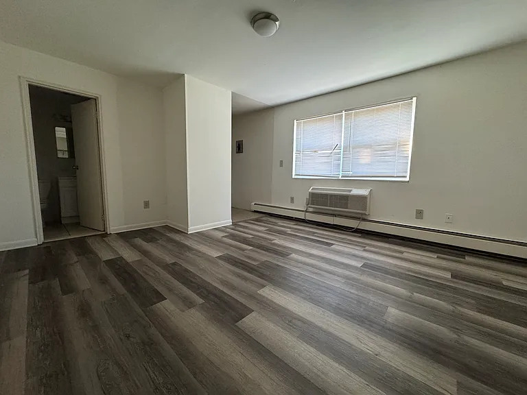 155 Wayne St #2B — Photo 3