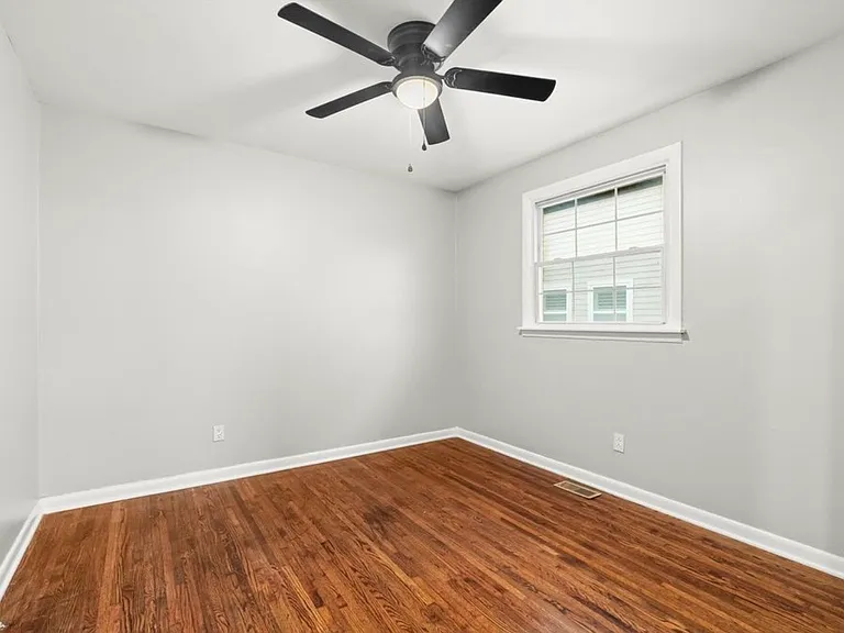 319 Morton Ave #A — Photo 12