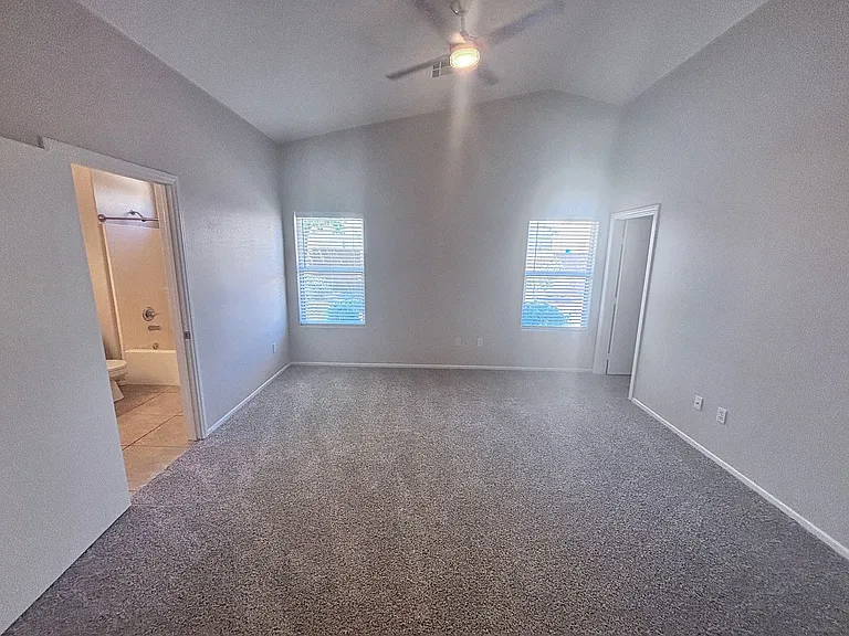 4912 Whispering Spring Ave — Photo 29