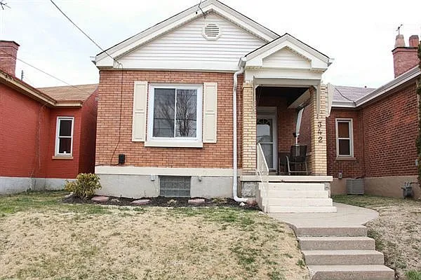 342 W 17th St photo 1