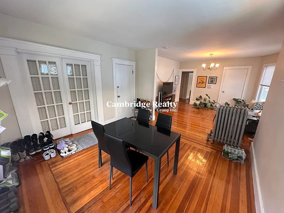 24-26 Burnham St #2T