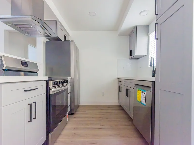 1303 Beryl Residences — Photo 8