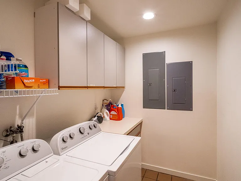 407 W Hallam St — Photo 27