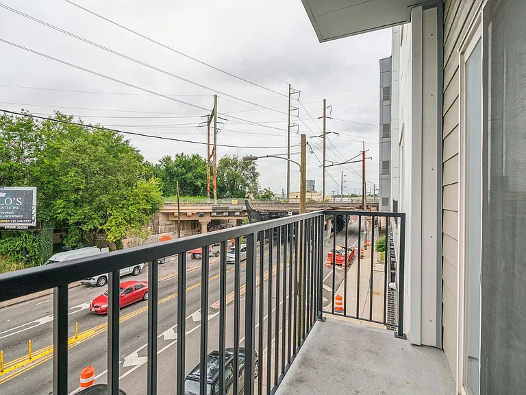 Graduate Pointe — Photo 258
