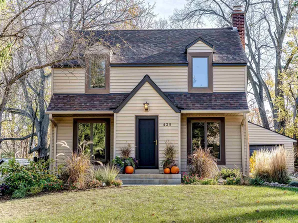 425 Merrill Crest Dr, Madison, WI 53705
