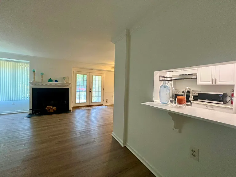 1111 Castle Harbor Pl #1A — Photo 3
