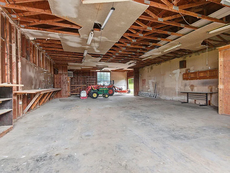 852 N Dometrorch Rd — Photo 18
