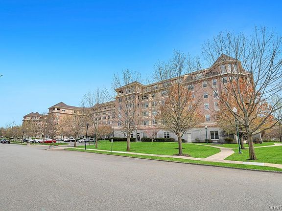 2nd image of 300 E Overlook #534