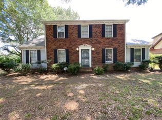 8395 Burning Tree Ln, Memphis, TN 38125