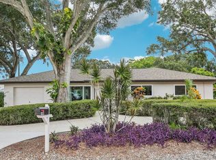 1040 Admiral Rd, Dunedin, FL 34698