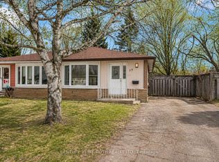 17 Burbank Pl, Barrie, ON L4M2S8