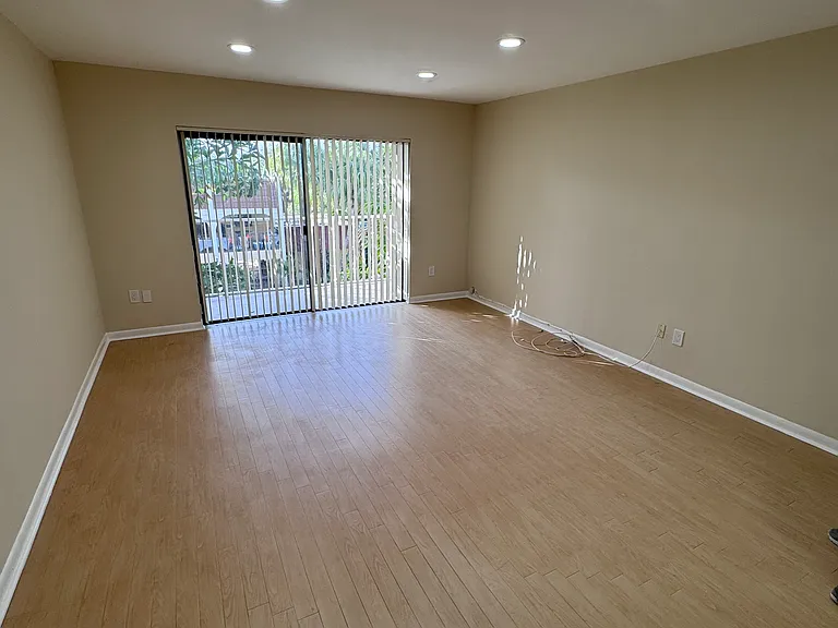 9301 SW 92nd Ave #B317 — Photo 4