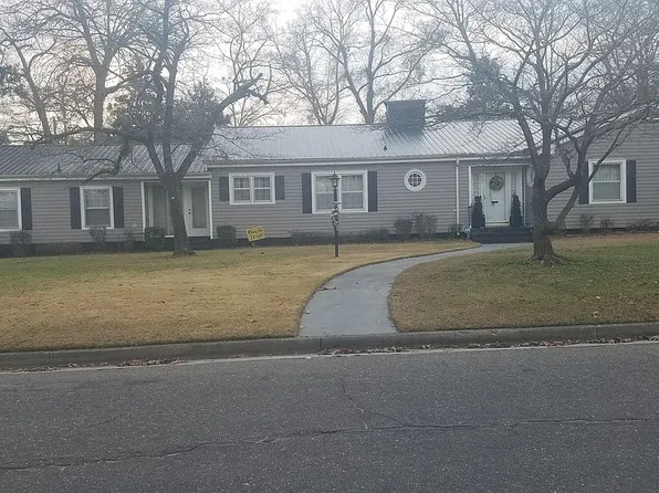 403 Wilson Ave, Kinston, NC 28501