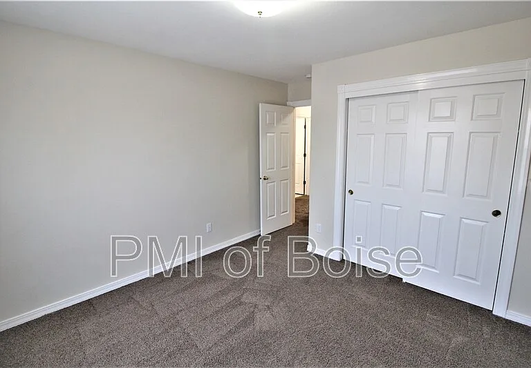 716 Kimberly Ct — Photo 11