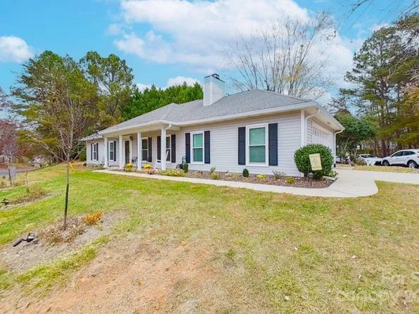 12095 Heron Harbor Dr, Tega Cay, SC 29708