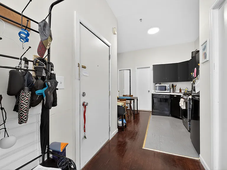 108 Adams St #7 — Photo 4