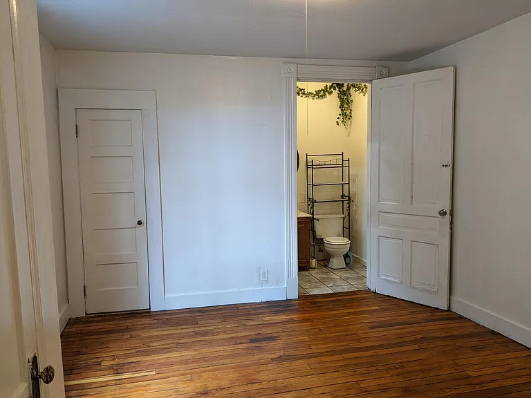 3928 Southern Pkwy #1R — Photo 5