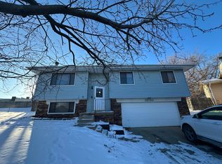 3530 W Dutchman Cir, Bellevue, NE 68123