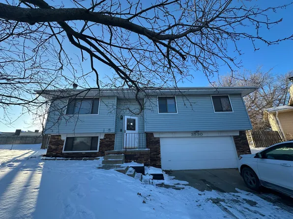 3530 W Dutchman Cir, Bellevue, NE 68123