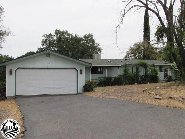 2992 Salmon Rd photo 1