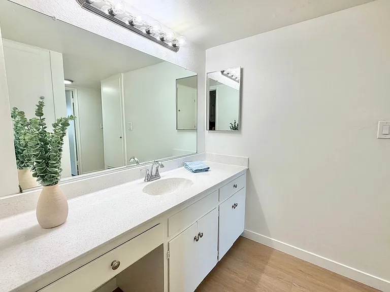 Bever Place — Photo 18