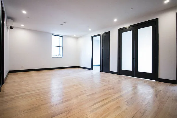 Rented by Brooklyn High Rise LLC | media 20