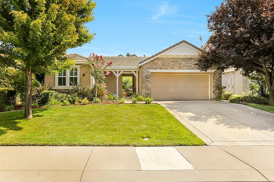 1st image of 283 Westlake Dr