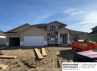 21207 Joseph St, Elkhorn, NE 68022