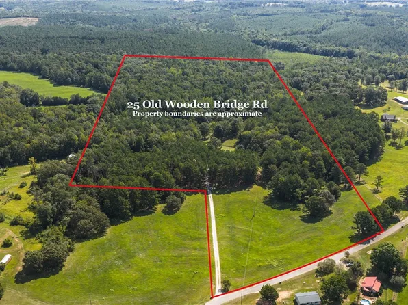 25 Old Wooden Bridge Ln, Dadeville, AL 36853