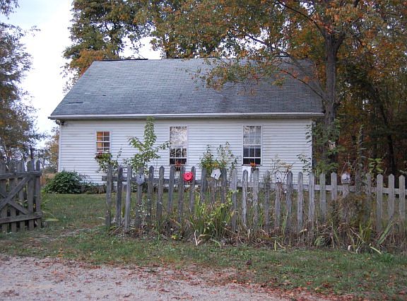 2nd image of 1539 Oak Ln