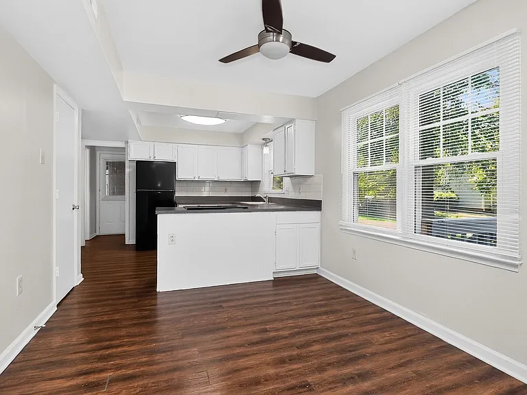4307 Saxonbury Way — Photo 4