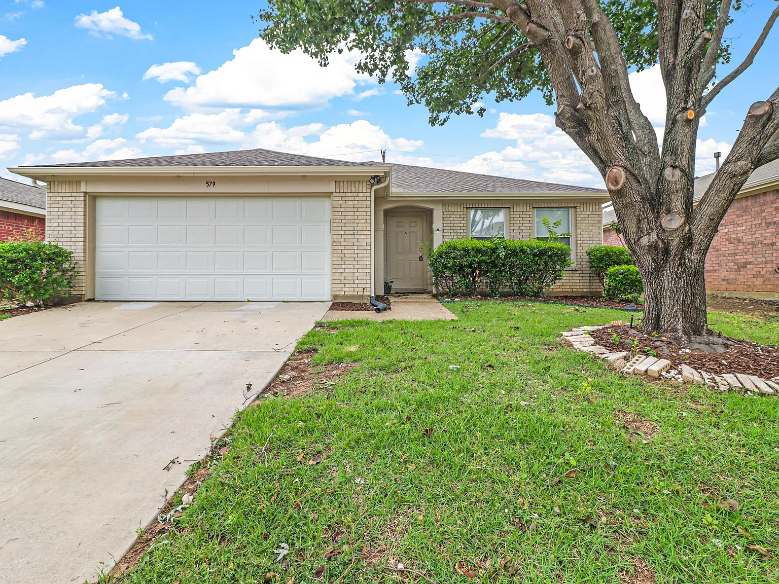 3 bed, 1802 sqft, $1,690 — Photo 1