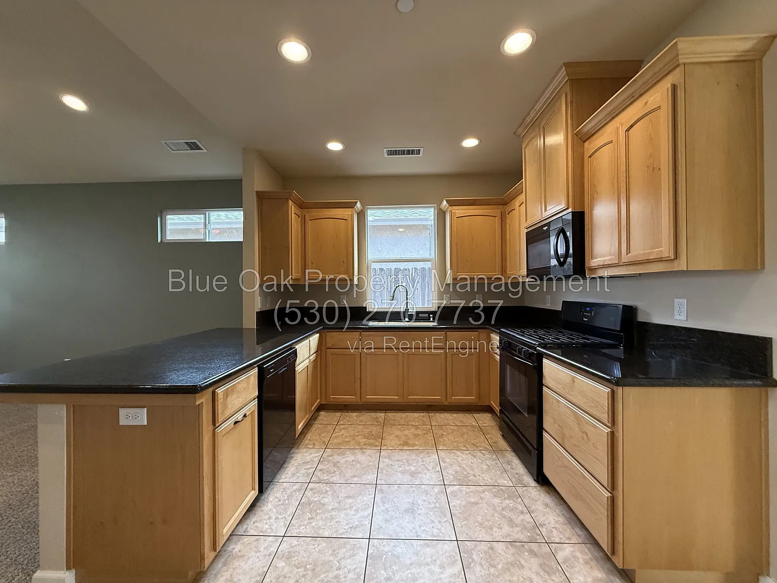 3 bed, 2.0 bath, 1447 sqft, $2,295 — Photo 4