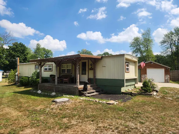 2169 Oakridge Dr, Farwell, MI 48622