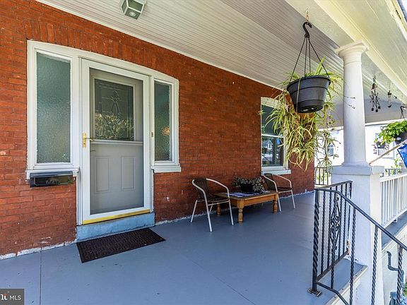 3rd image of 135 Linden Ave