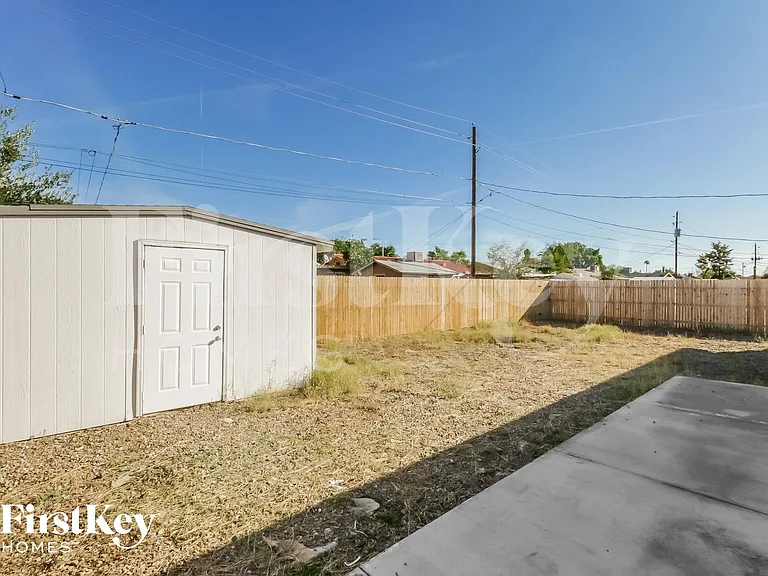 507 S Rogers — Photo 15