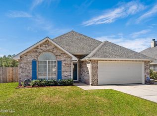 3912 Baywood Ln, Ocean Springs, MS 39564