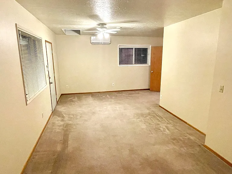 8640 NE Pacific St — Photo 11