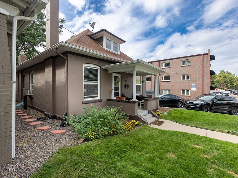 227 N Pearl St — Photo 29