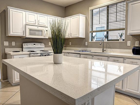 Kitchen 6