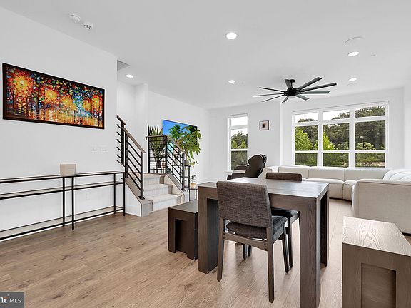 5th image of 3112 Royal Fern Pl
