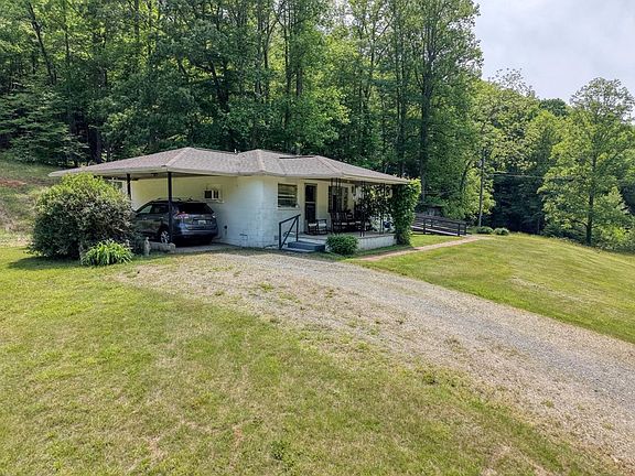 3rd image of 4706 Swallows Creek Rd