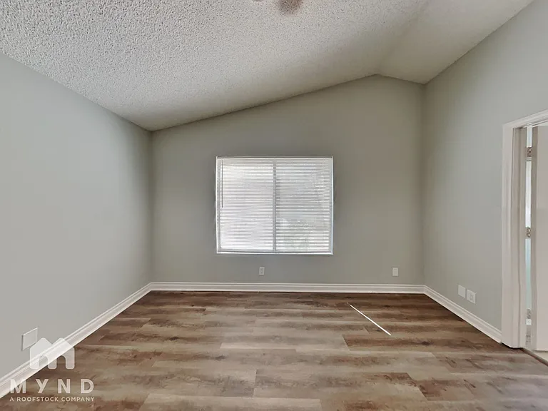 2611 Ashmoore Dr — Photo 18
