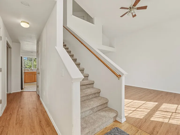 916 McCormick St NE — Photo 13