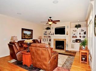 901 SW Soldier Ct, Lees Summit, MO 64082