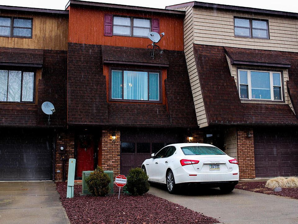 1st image of 13 Bond Ave