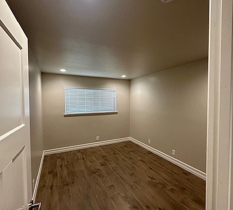 4th image of 578 N Brown St #578