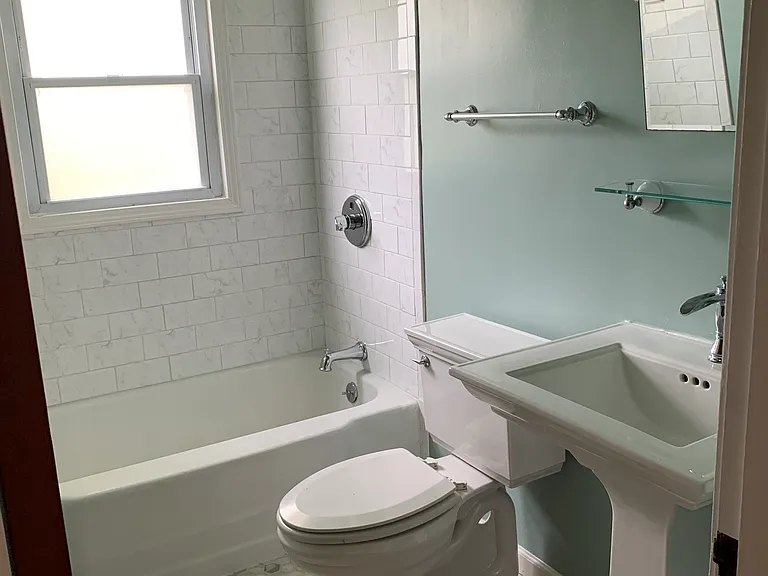 141 Homewood Ave — Photo 29